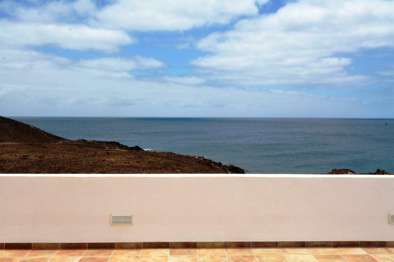 Villa hannah - Stunning Sea Views - Roof Terrace Costa Teguise Exterior foto