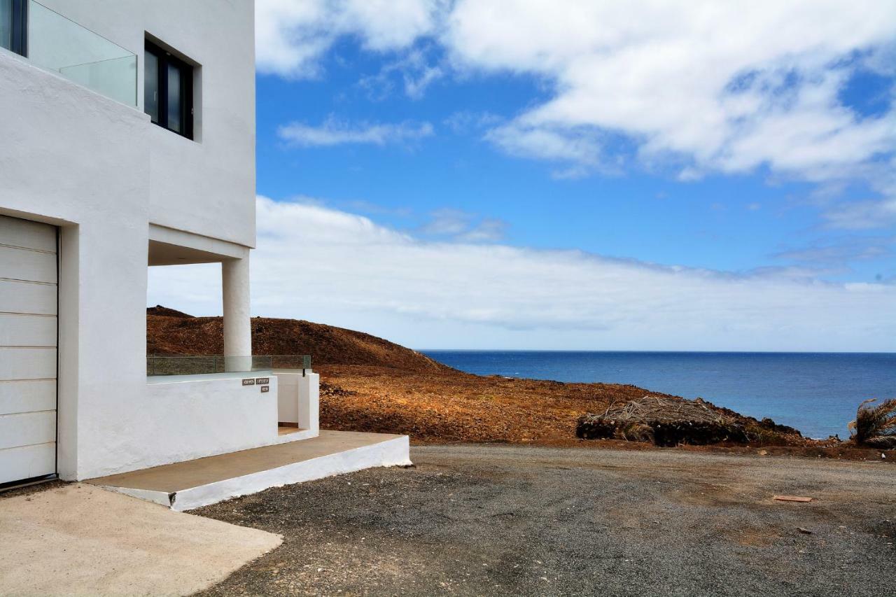 Villa hannah - Stunning Sea Views - Roof Terrace Costa Teguise Exterior foto